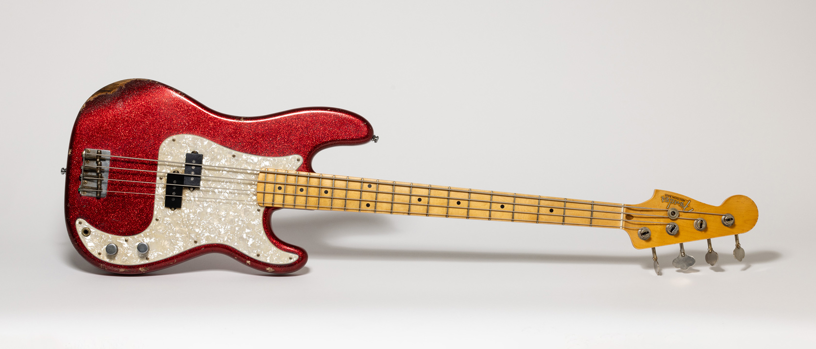 Fender Custom Shop より LUNA SEA のベーシスト 、J の新