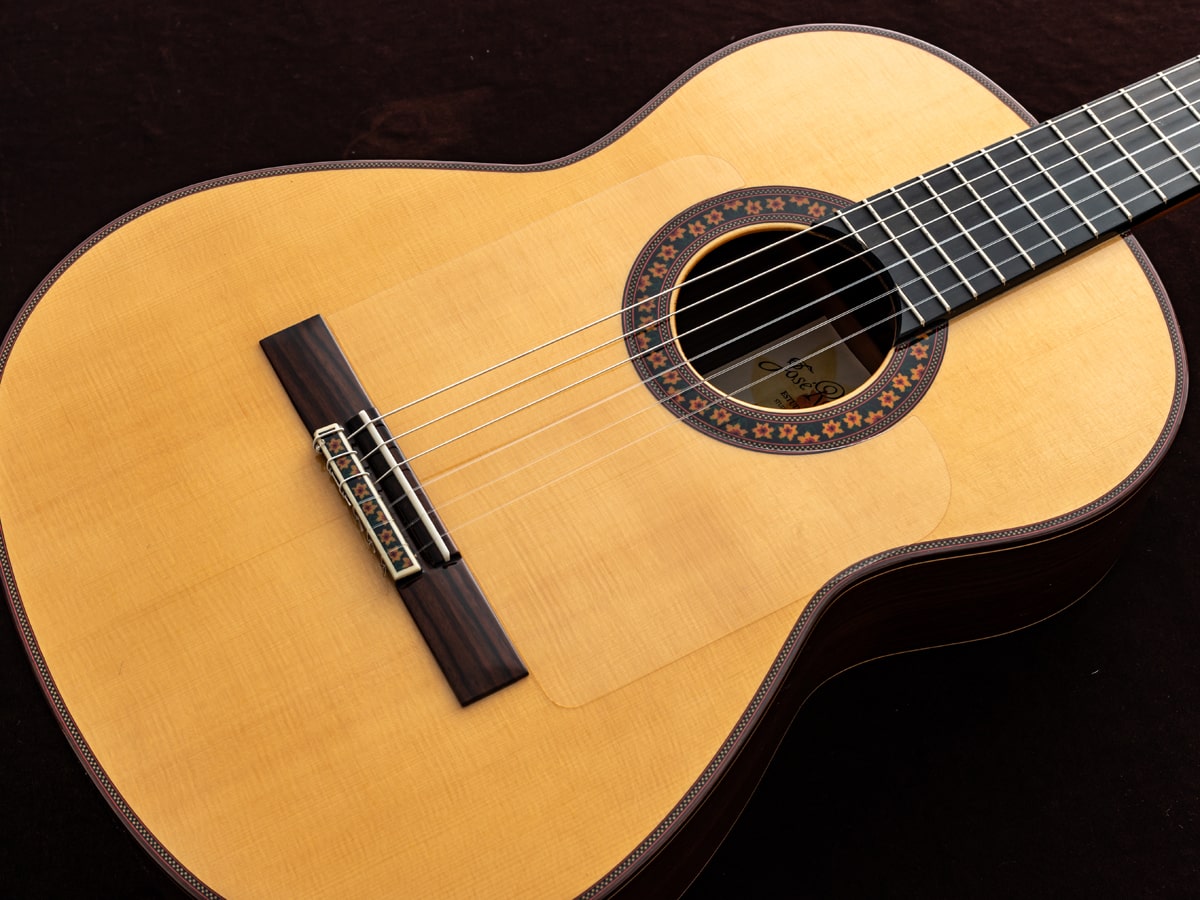 【処分】スペイン製★CONCIERTO NEGRA 4号セミプロフェッショナル サナヴェント・バルバレスコ / エンリコ・セラフィーノ | エノテカ