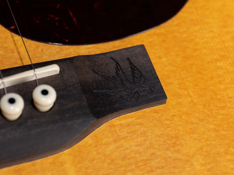 C.F.Martin Guitar 000JR-10E Shawn Mendes GLAM PHOTO 6