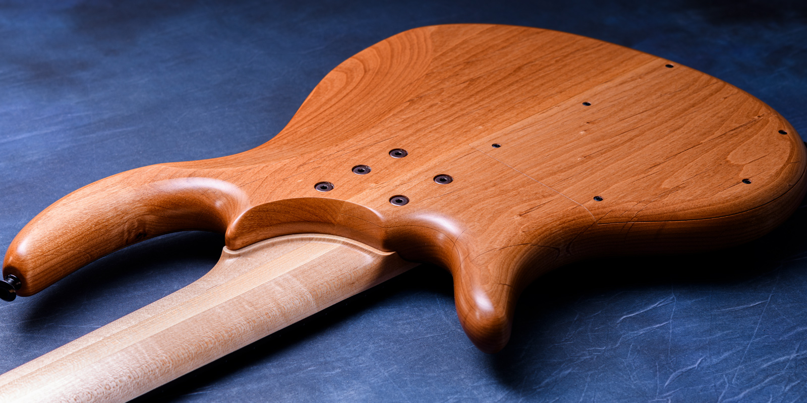 Elrick Bass Guitars Gold Series e-volution 5 Spalted English Walnut Top