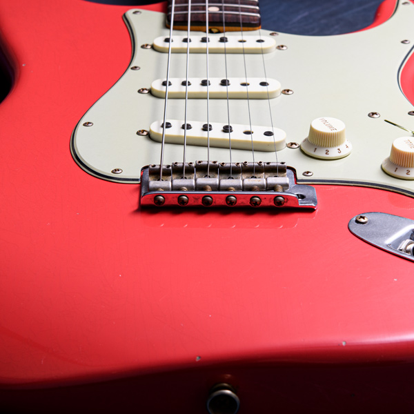 Fender Custom Shop Limited Edition '62/'63 Stratocaster® Journeyman Relic® RW Aged Fiesta Red