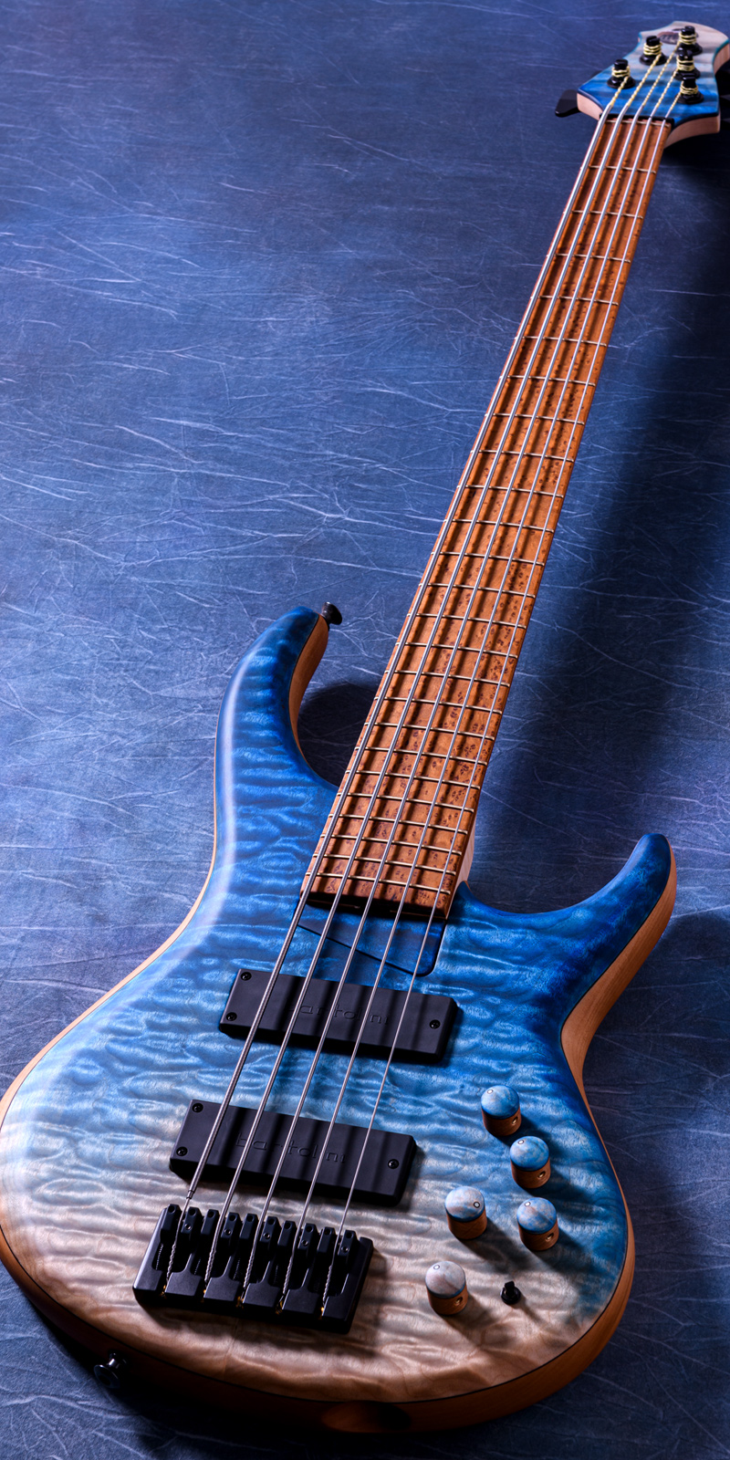 MTD 535-24 Quilt Maple Top Colord Ocean Blue Fade Dark Horns, Roasted Birds Eye Maple Fingerboard