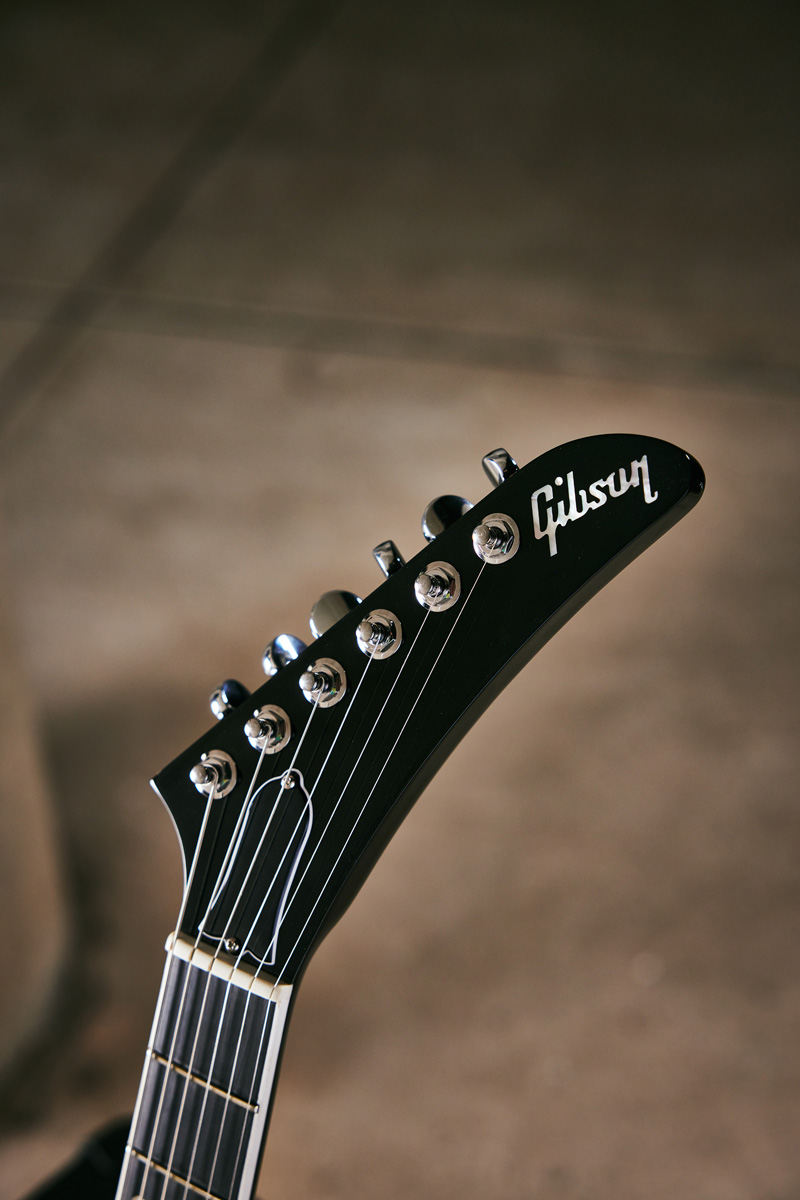 gibson_victory_figured_top