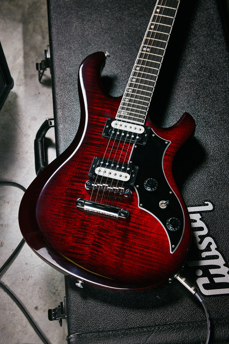 gibson_victory_figured_top