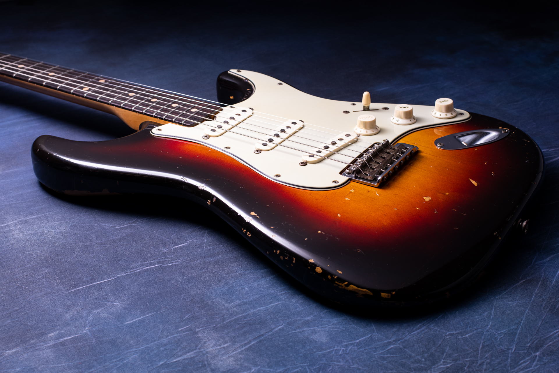 Fender Stratocaster 1961 -3Tone Sunburst-