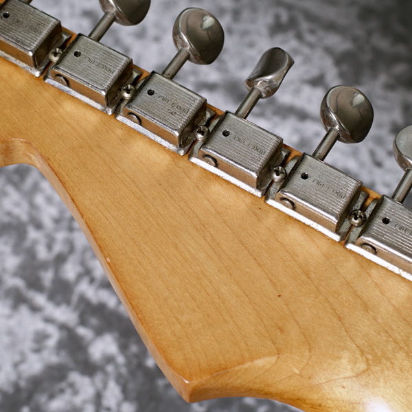 Fender Stratocaster 1962 -3Tone Sunburst-