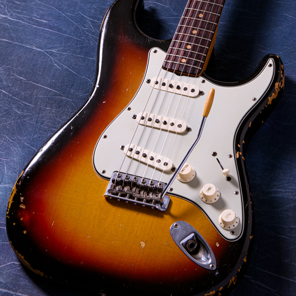 Fender Stratocaster 1965 3-Tone Sunburst