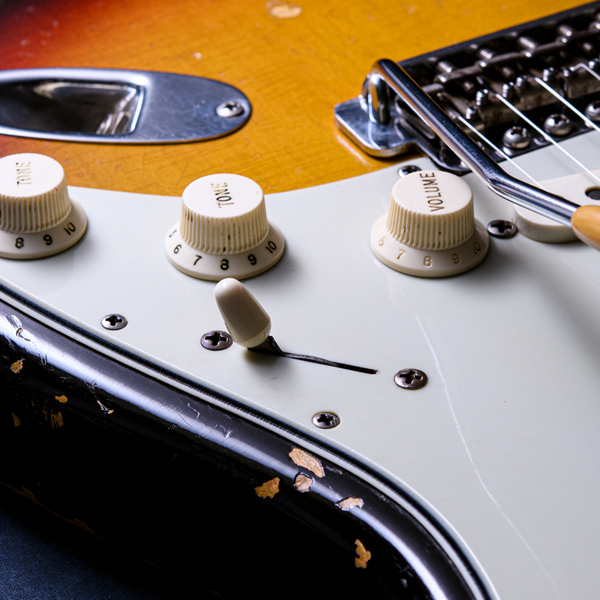 Fender Stratocaster 1965 3-Tone Sunburst